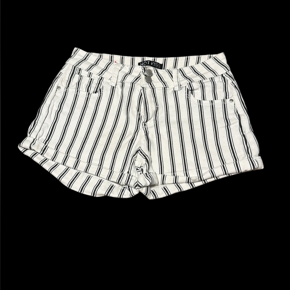 Vintage Hot Kiss White Mid Rise Shorts with Black Vertical Stripes. Size 7